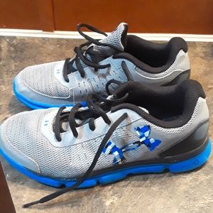 Under armour tennis shoes